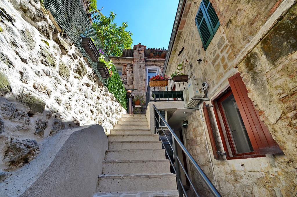 Apartments Historic Stone House Kotor Rom bilde
